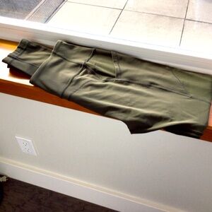 Size 8 green Lululemon leggins